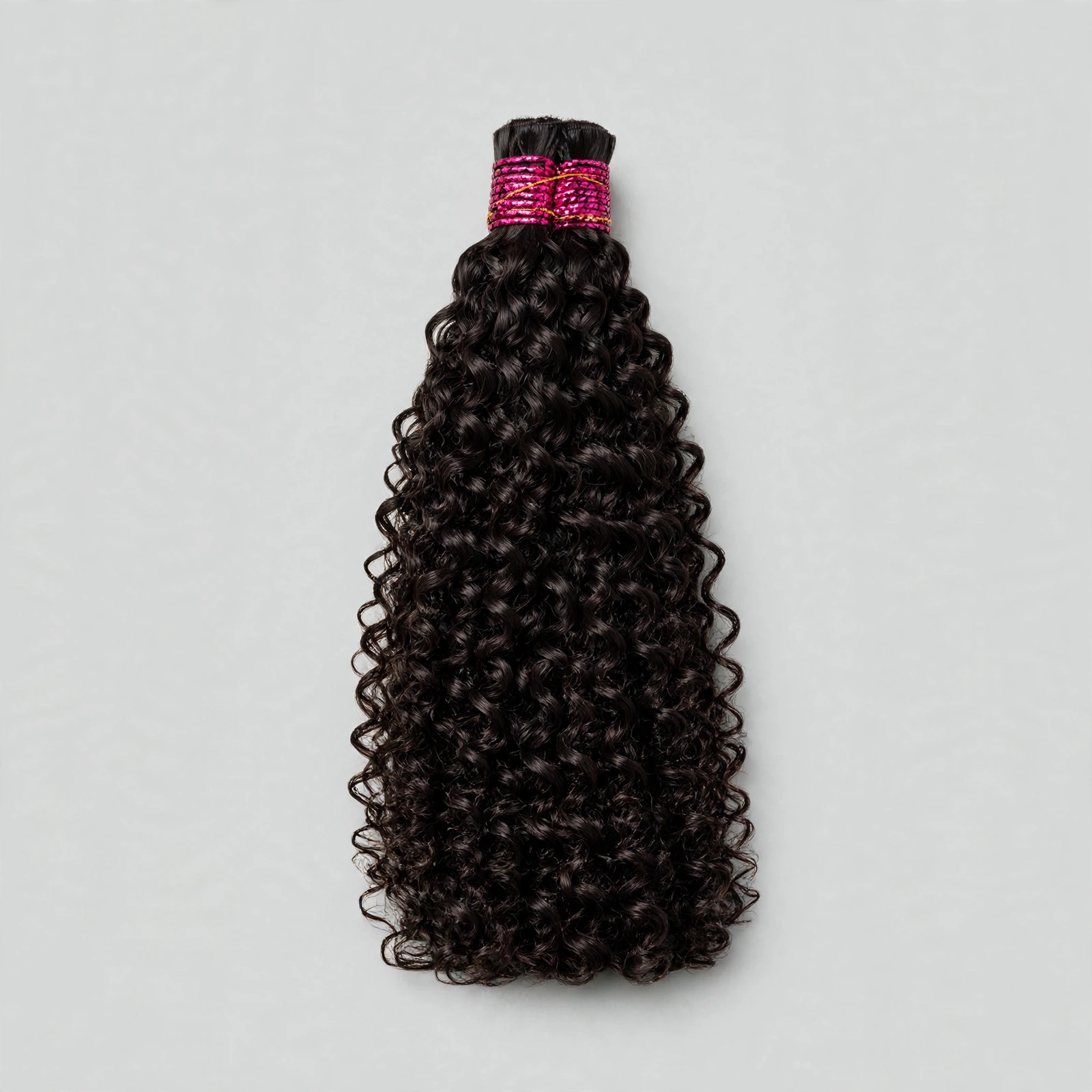 Cabelo humano preto, enrolado, de 65 centímetros